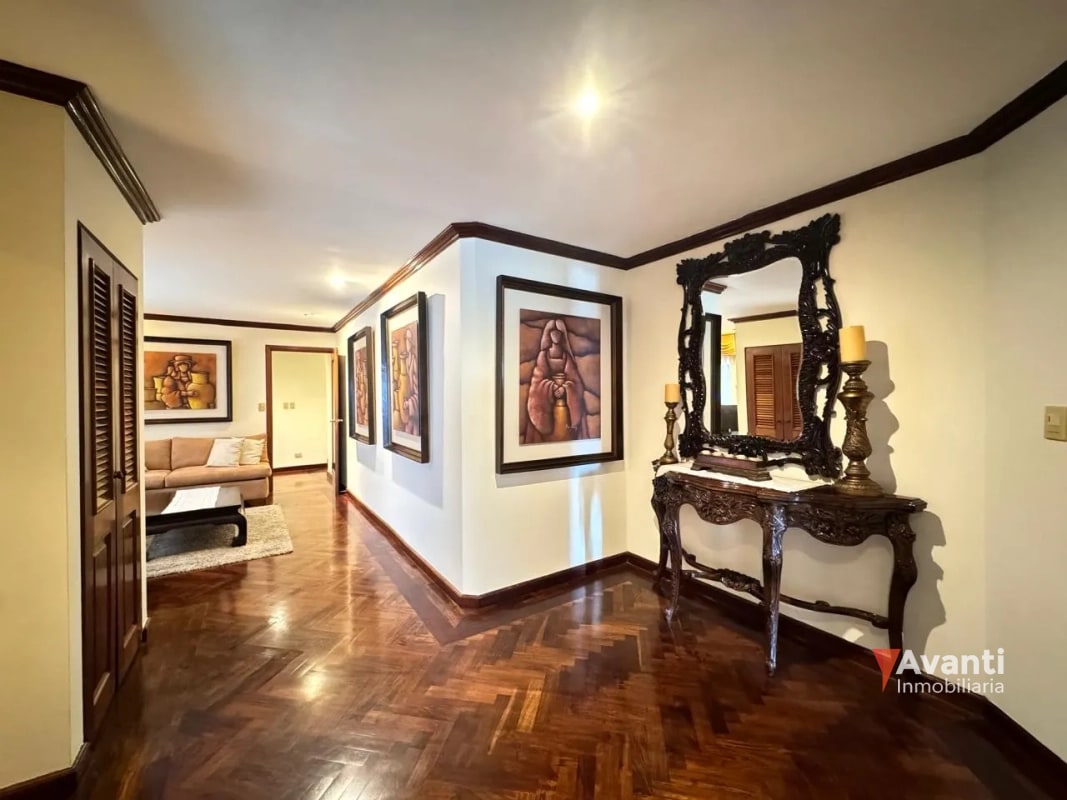 VENTA APARTAMENTO ZONA 14, AMPLIO - 17