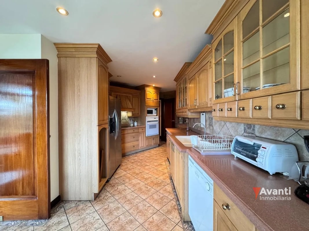 VENTA APARTAMENTO ZONA 14, AMPLIO - 9
