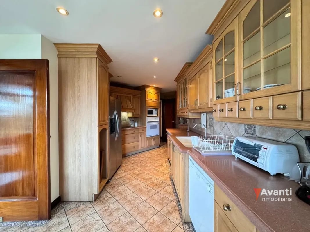 VENTA APARTAMENTO ZONA 14, AMPLIO — Apartamento en Venta en Zona 14, Guatemala, Ciudad — foto 9 de 17