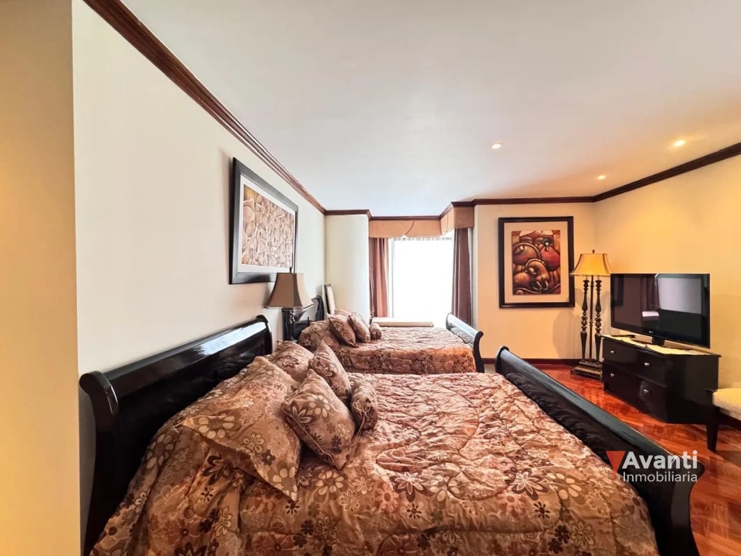 VENTA APARTAMENTO ZONA 14, AMPLIO - 7