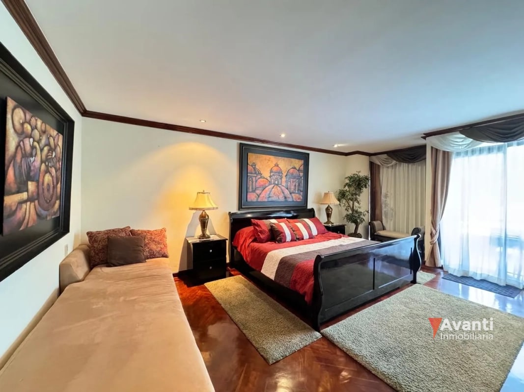 VENTA APARTAMENTO ZONA 14, AMPLIO - 3