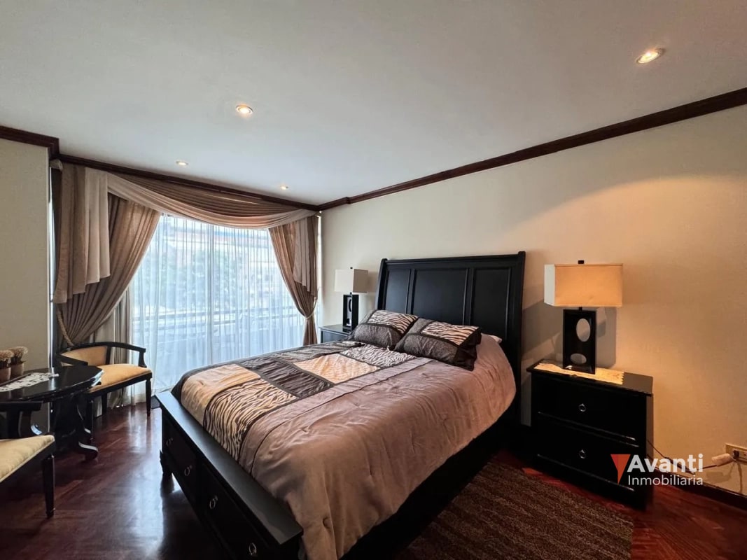 VENTA APARTAMENTO ZONA 14, AMPLIO - 2