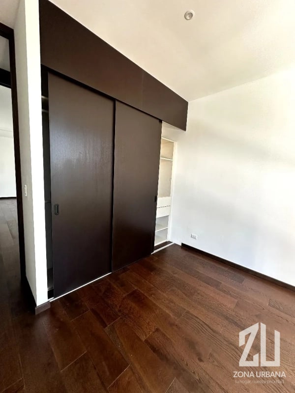 Apartamento amplio y bien iluminado con balcón en Edificio Tero 14 - 5