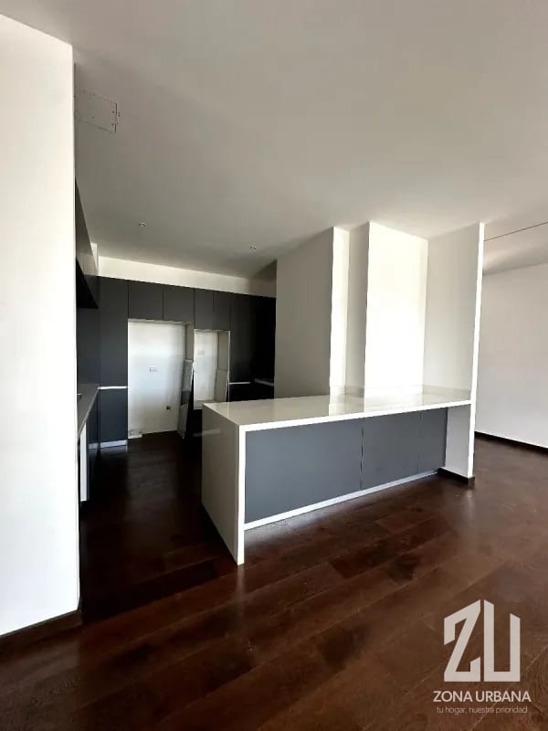 Apartamento amplio y bien iluminado con balcón en Edificio Tero 14 — Apartamento en Alquiler en Zona 14, Guatemala, Ciudad — foto 9 de 10