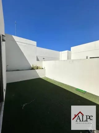 PENTHOUSE CON TERRAZA ZONA 10 — Apartamento en Alquiler en Verona, Zona 10, Guatemala, Ciudad — miniatura 3 de 15