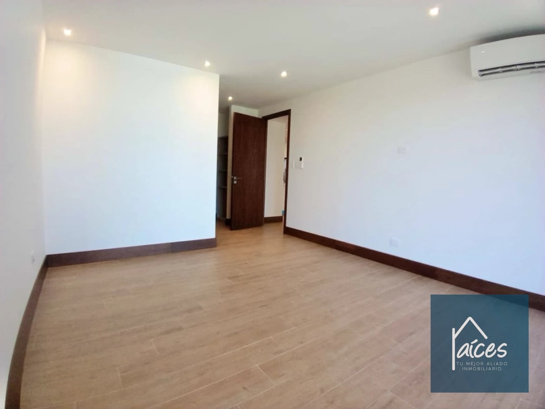 Apartamento en renta GAURA Zona 15 (*20) - 4