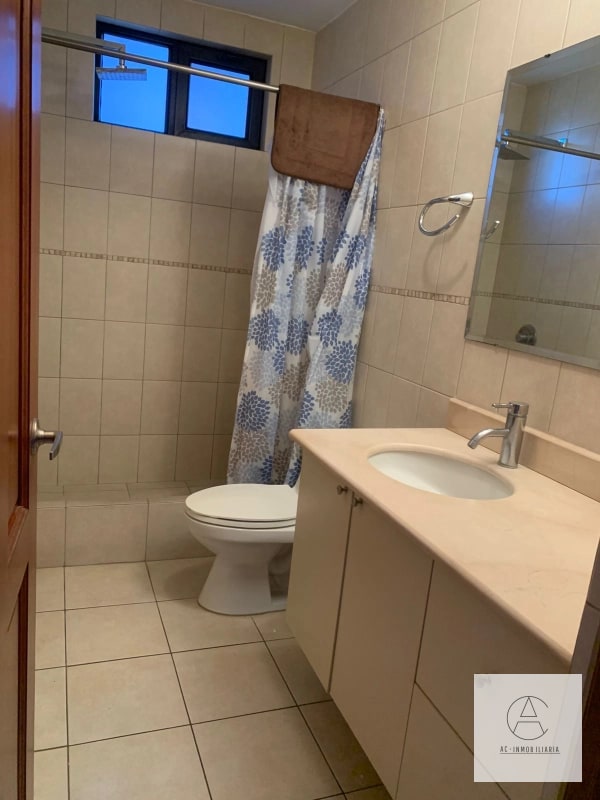 Venta de Apto. Torre Condesa, Zona 14 - 14