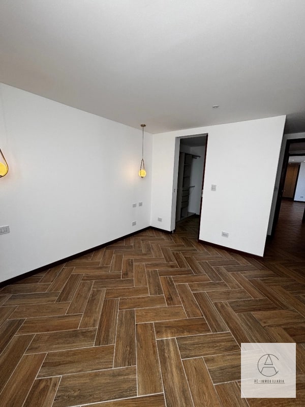 Venta de Apto. Naori, zona 10 - 17
