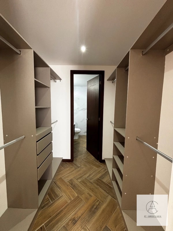 Venta de Apto. Naori, zona 10 - 15