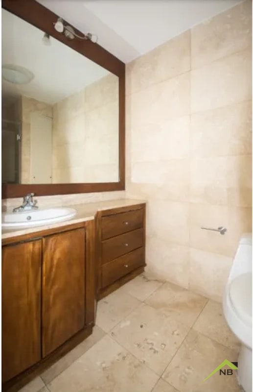 APARTAMENTO EN VENTA ZONA 13 CON VISTA AL LAGO Y VOLCANES - 3