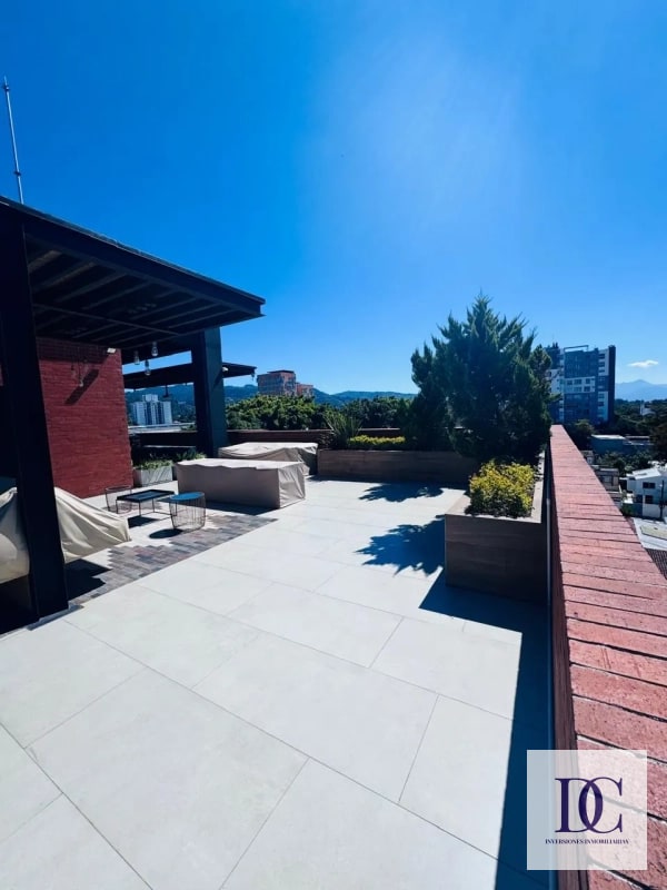 📍 APARTAMENTO EN VENTA – EDIFICIO LA VILLA | ZONA 14 - 6