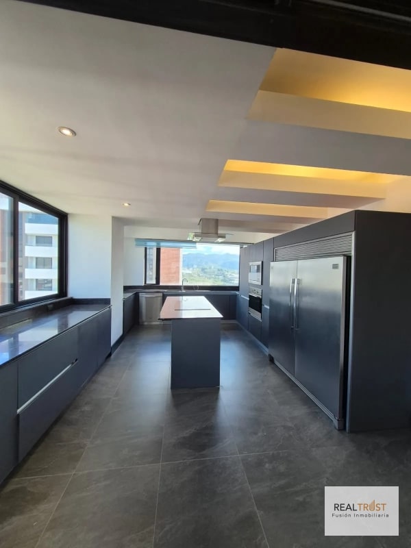 EN VENTA ESPECTACULAR PENTHOUSE - 12