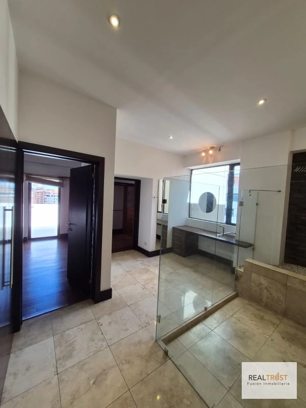 EN VENTA ESPECTACULAR PENTHOUSE - 5