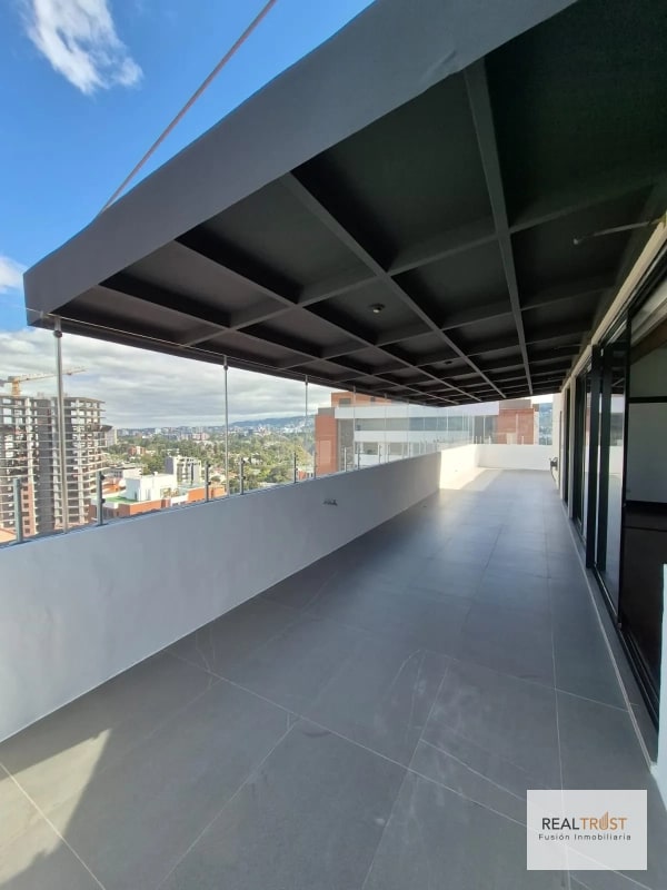 EN VENTA ESPECTACULAR PENTHOUSE - 4
