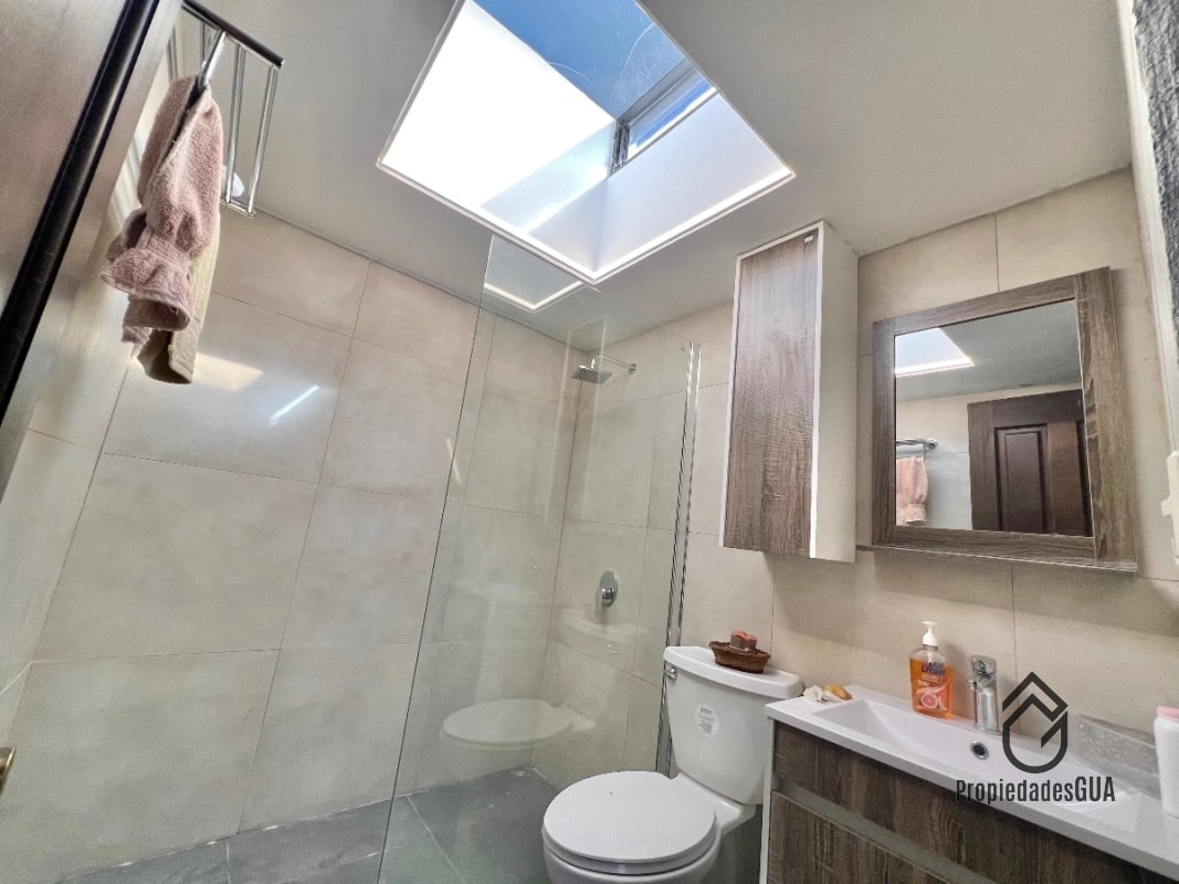 Apartamento amplio con balcones - 7