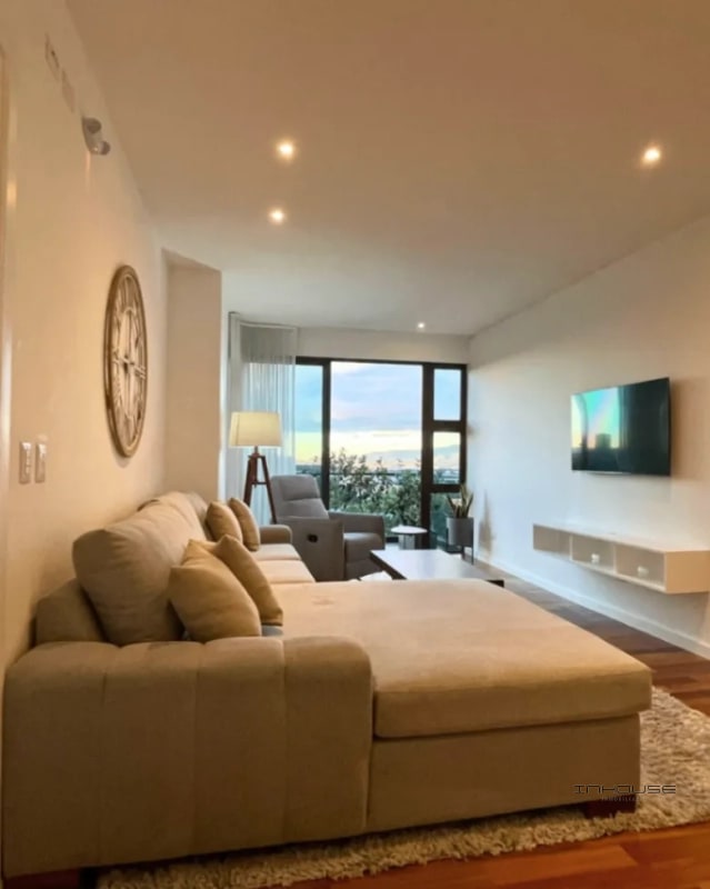 APARTAMENTO EN RENTA ZONA 10 AMUEBLADO FRENTE AL OBELISCO - 5