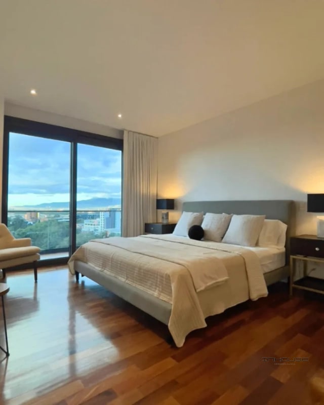 APARTAMENTO EN RENTA ZONA 10 AMUEBLADO FRENTE AL OBELISCO - 3