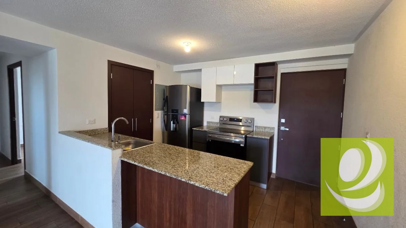 VENDO APARTAMENTO EN ZONA 16 SENDEROS - 16