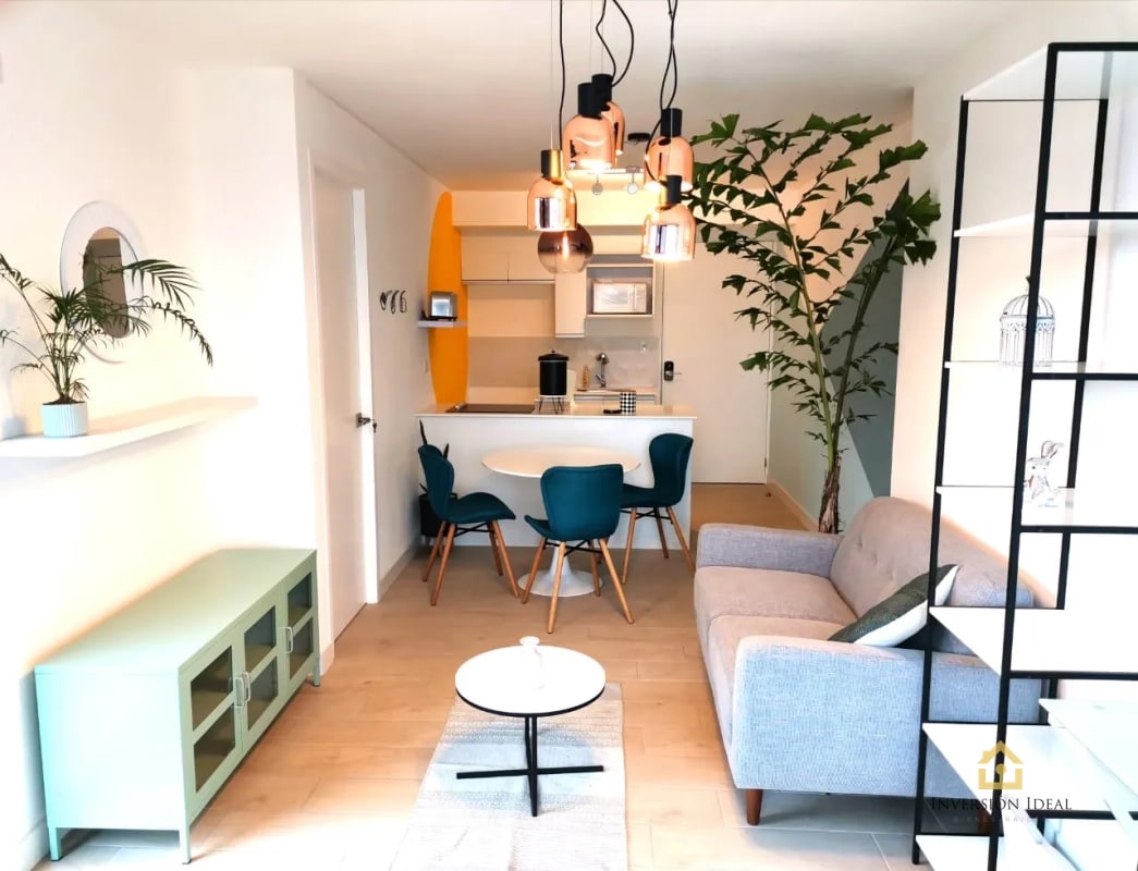 Vendo Apartamento en Edificio QUO Zona 4 | 1 Hab + Parqueo | Totalmente Amueblado | $170,000 - 1