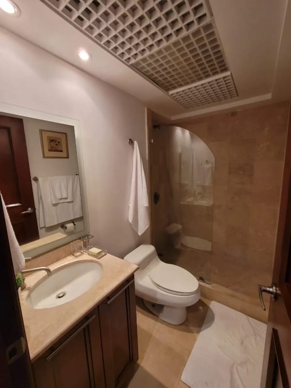 Apartamento en Tiffany 2 zona 10 — Apartamento en Venta en Zona 10, Guatemala, Ciudad — foto 5 de 11
