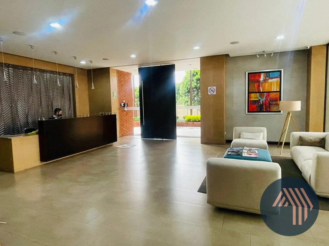 VENTA DE AMPLIO APARTAMENTO DE 2 NIVELES - VEINTI4, ZONA 10 - 7