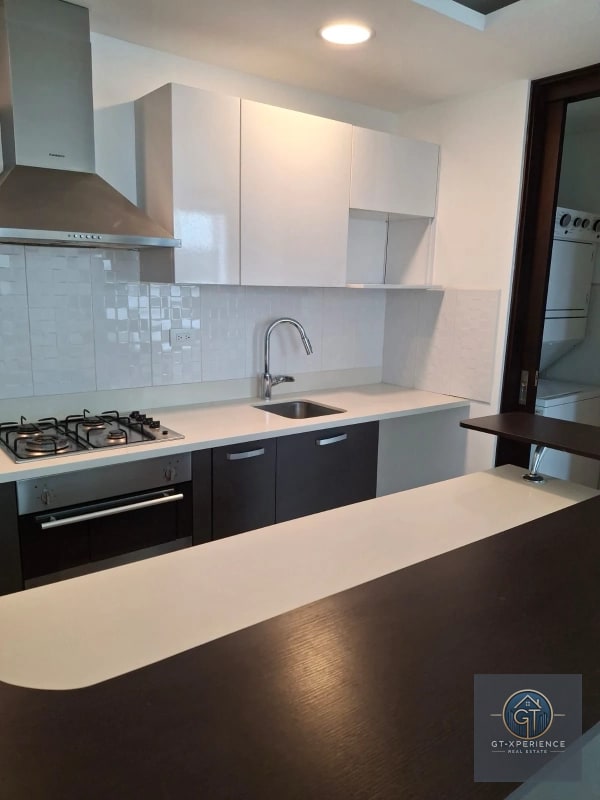 Lindo apartamento en renta en Edificio Liv, zona 15 - 13