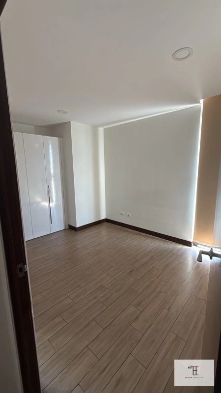 Rento Apartamento de 2 dormitorios en zona 15 VH2 - 6