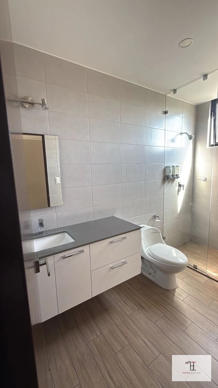 Rento Apartamento de 2 dormitorios en zona 15 VH2 - 5