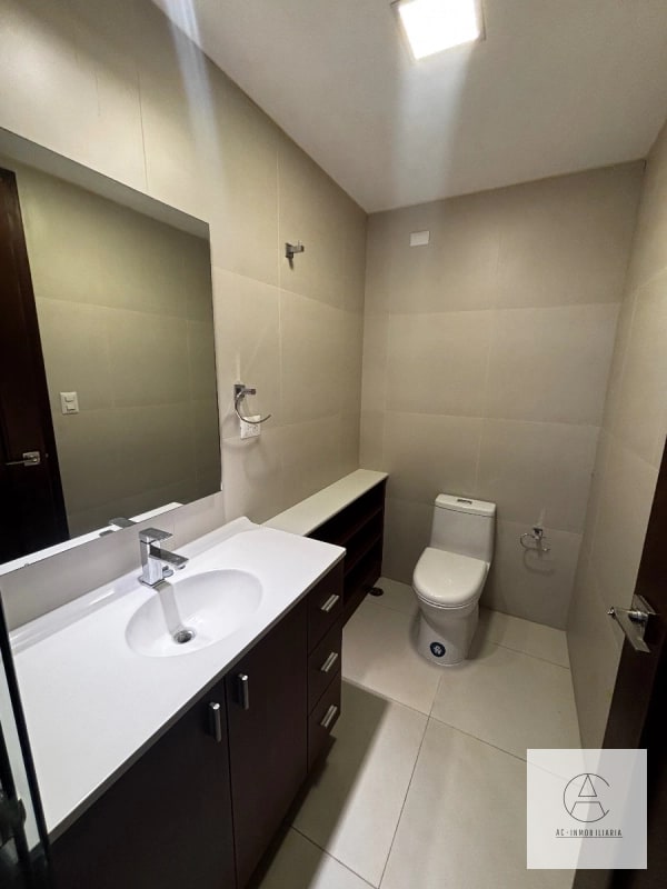 Apartamento de 1 habitación en renta - 12