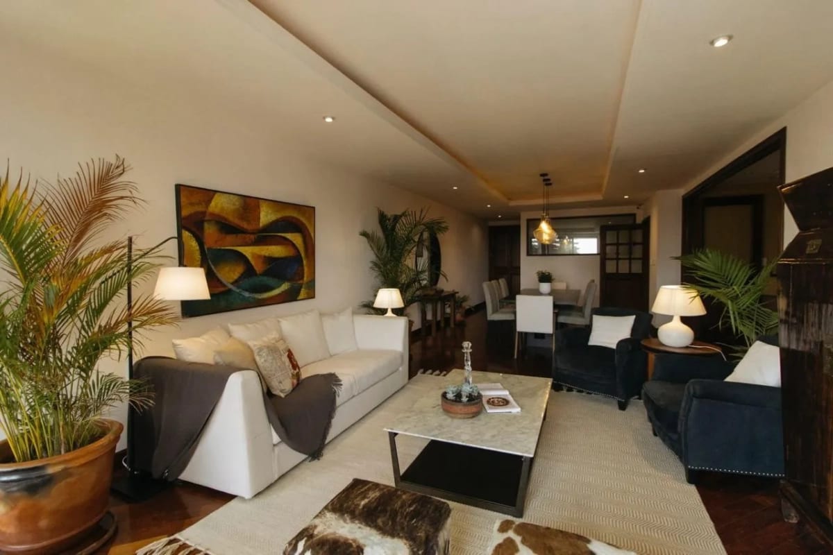Lindo Apartamento Amueblado en Alquiler Zona 10 — Apartamento en Alquiler en Zona 10, Guatemala, Ciudad — foto 1 de 5