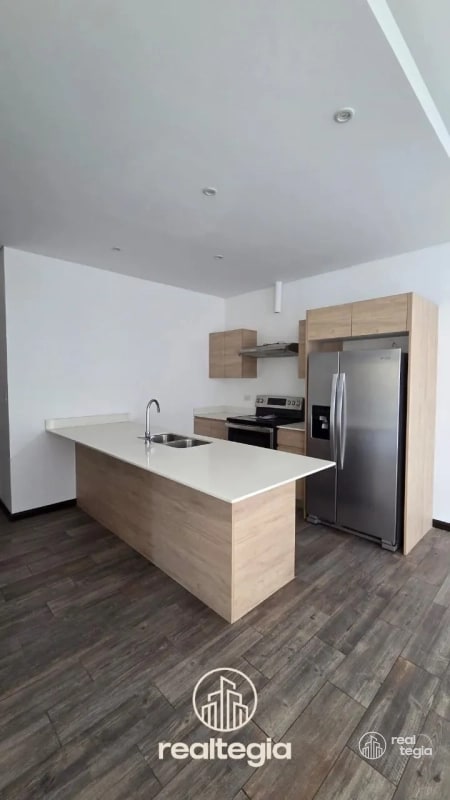 APARTAMENTO LIRIOS DE CAYALÁ ZONA 16 - 16