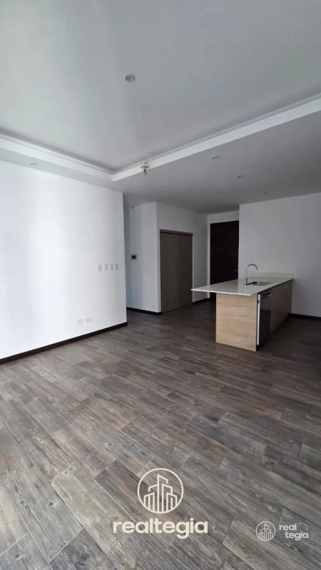 APARTAMENTO LIRIOS DE  CAYALÁ ZONA 16 - 14