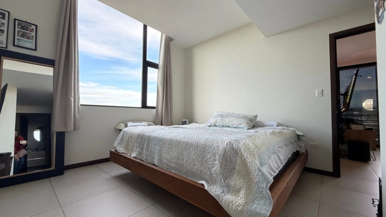 Apartamento en venta, Edificio Mira, zona 10 — Apartamento en Venta en Mira, Zona 10, Guatemala, Ciudad — foto 13 de 16