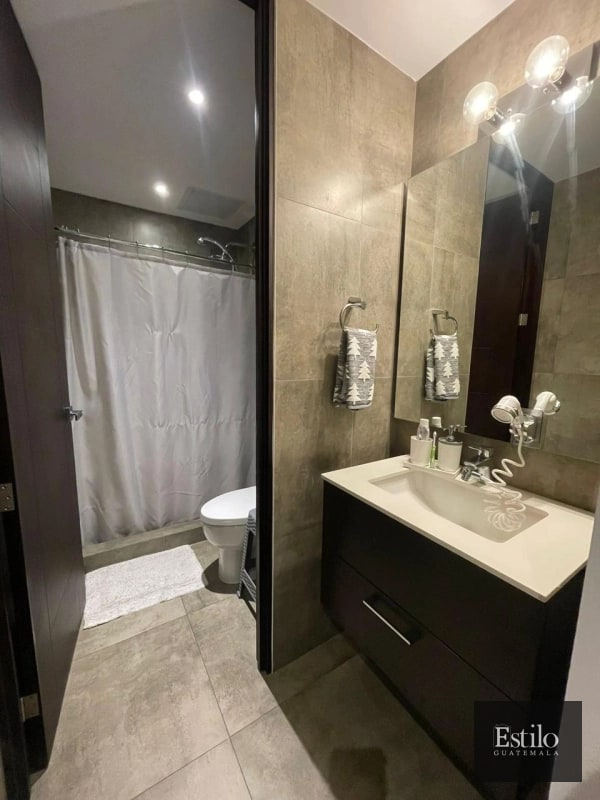 APARTAMENTO EN VENTA ZONA 15 - 5