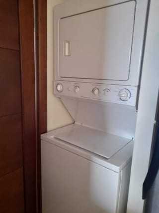 Apto. en Venta en Edificio Zona 10. — Apartamento en Venta en Zona 10, Guatemala, Ciudad — miniatura 11 de 17