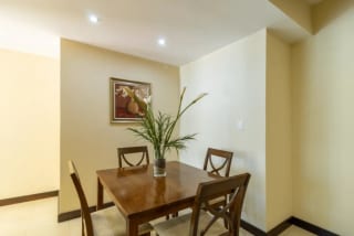 Apartamento en Alquiler | Edificio Cobella | Zona 14 | Amueblado y con balcón — Apartamento en Alquiler en Zona 10, Guatemala, Ciudad — miniatura 1 de 7