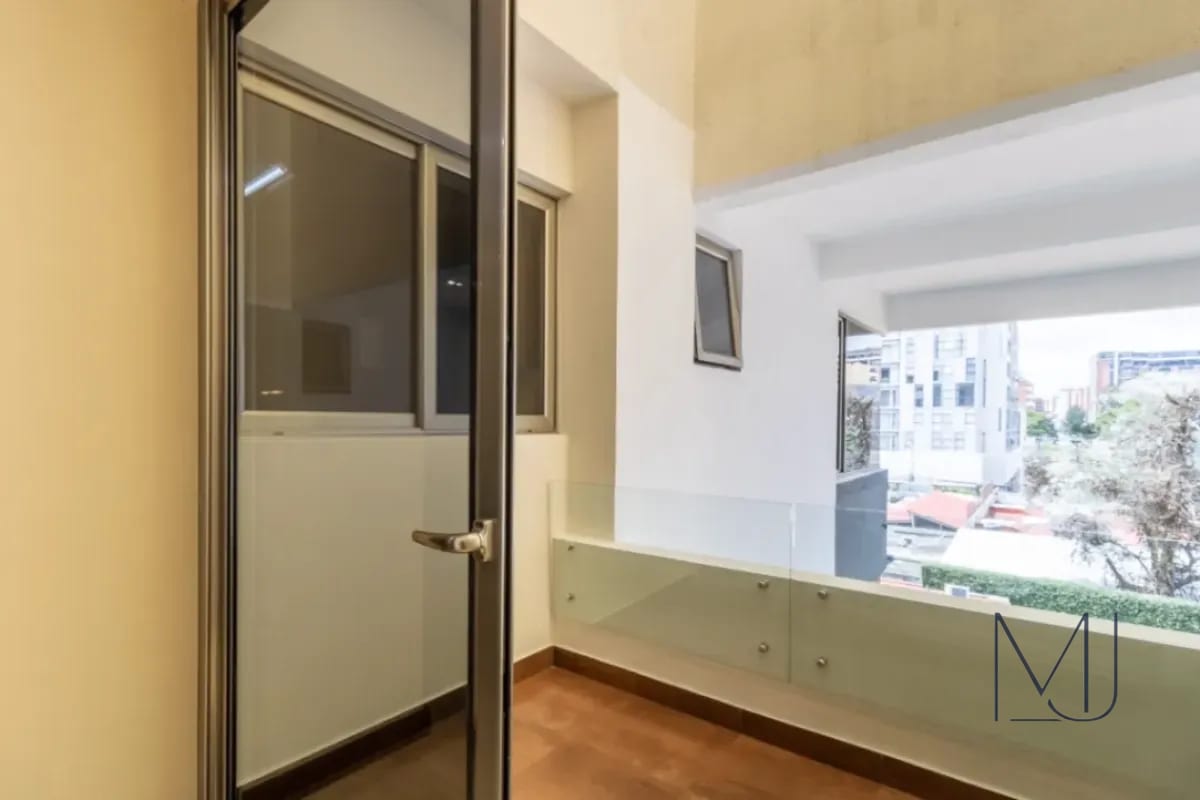 Apartamento en Alquiler | Edificio Cobella | Zona 14 | Amueblado y con balcón — Apartamento en Alquiler en Zona 10, Guatemala, Ciudad — foto 4 de 7