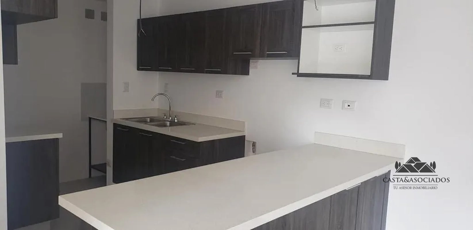 APARTAMENTO EN VENTA ZONA 7 - 13