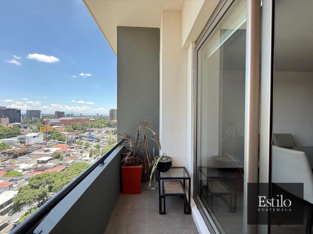 APARTAMENTO EN ZONA 10 - 1