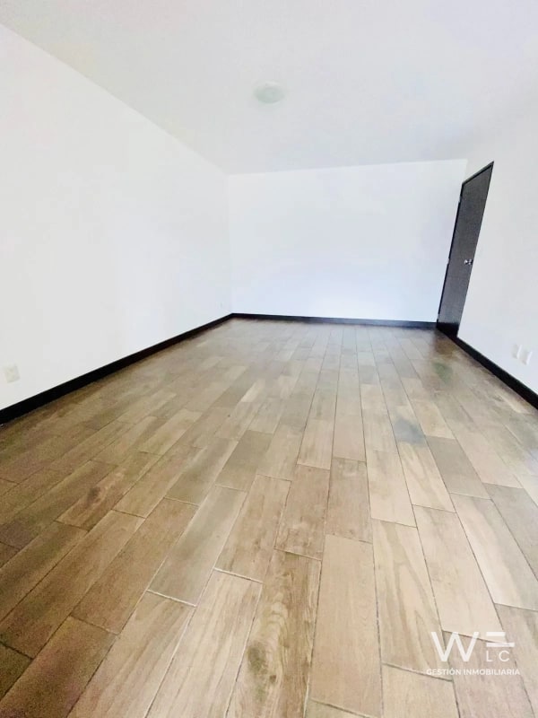 VENDO APARTAMENTO ZONA 10 - 10
