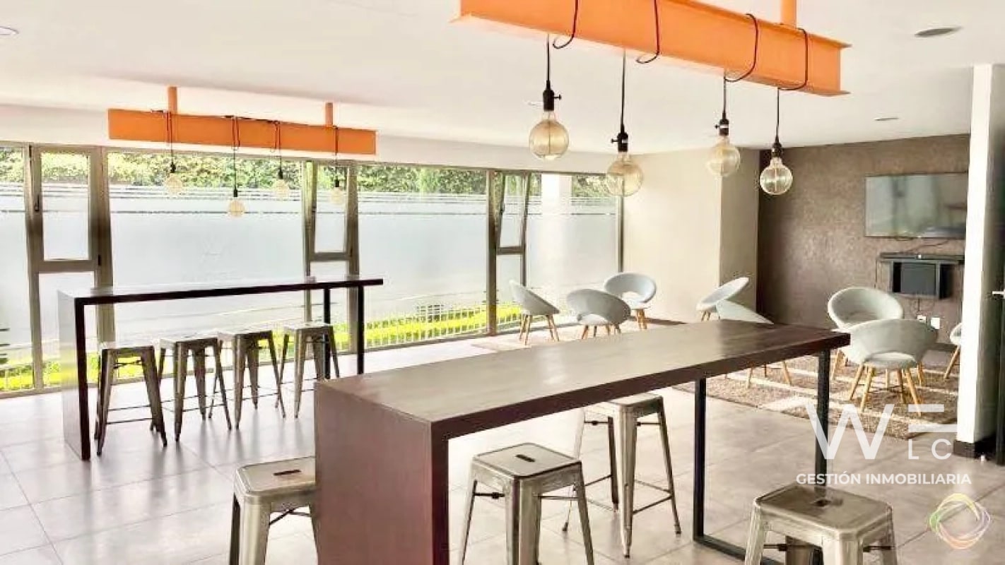 VENDO APARTAMENTO ZONA 10 - 5