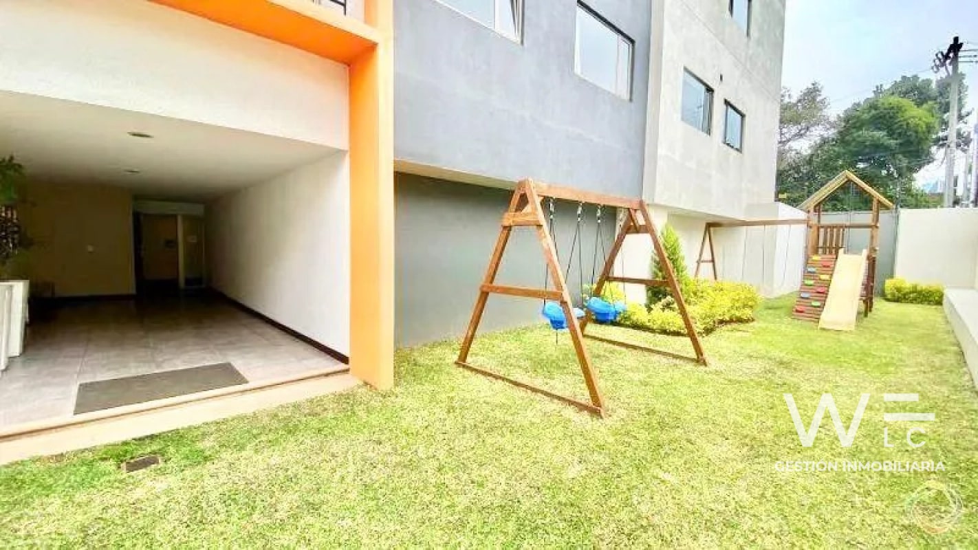 VENDO APARTAMENTO ZONA 10 - 4
