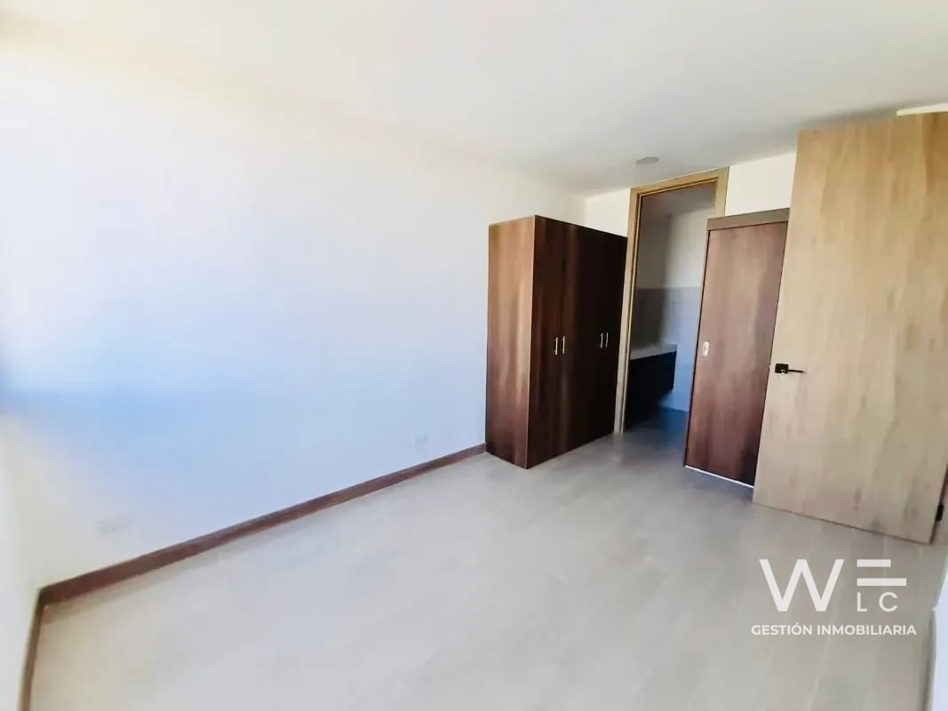 VENDO APARTAMENTO ZONA 13 - 10