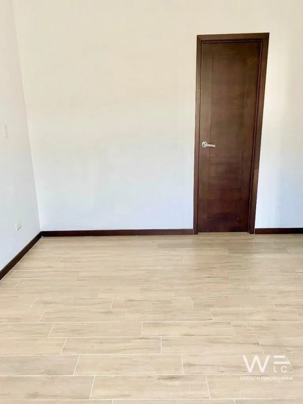 VENDO APARTAMENTO ZONA 13 - 8