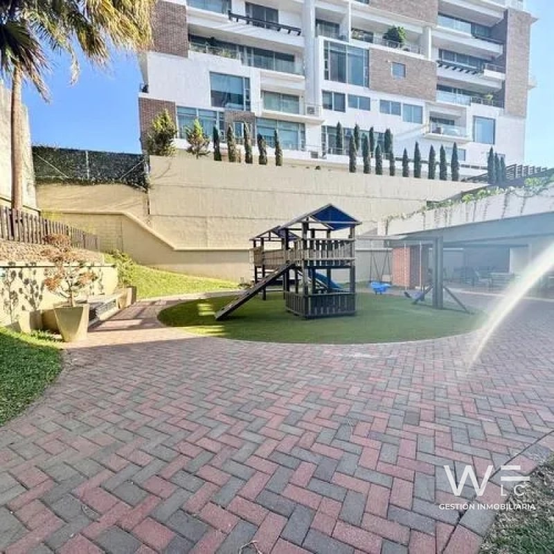 VENDO APARTAMENTO ZONA 15 - 5