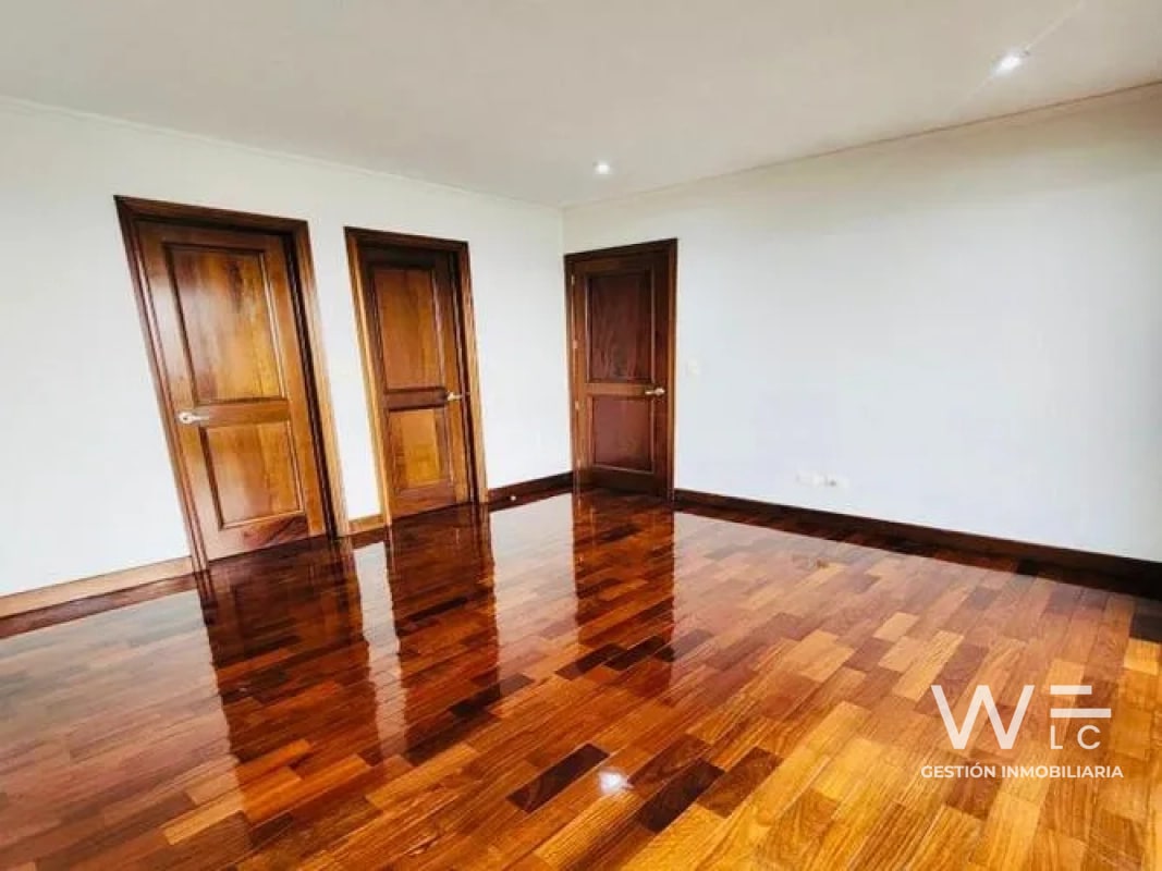 VENDO APARTAMENTO ZONA 14 - 8