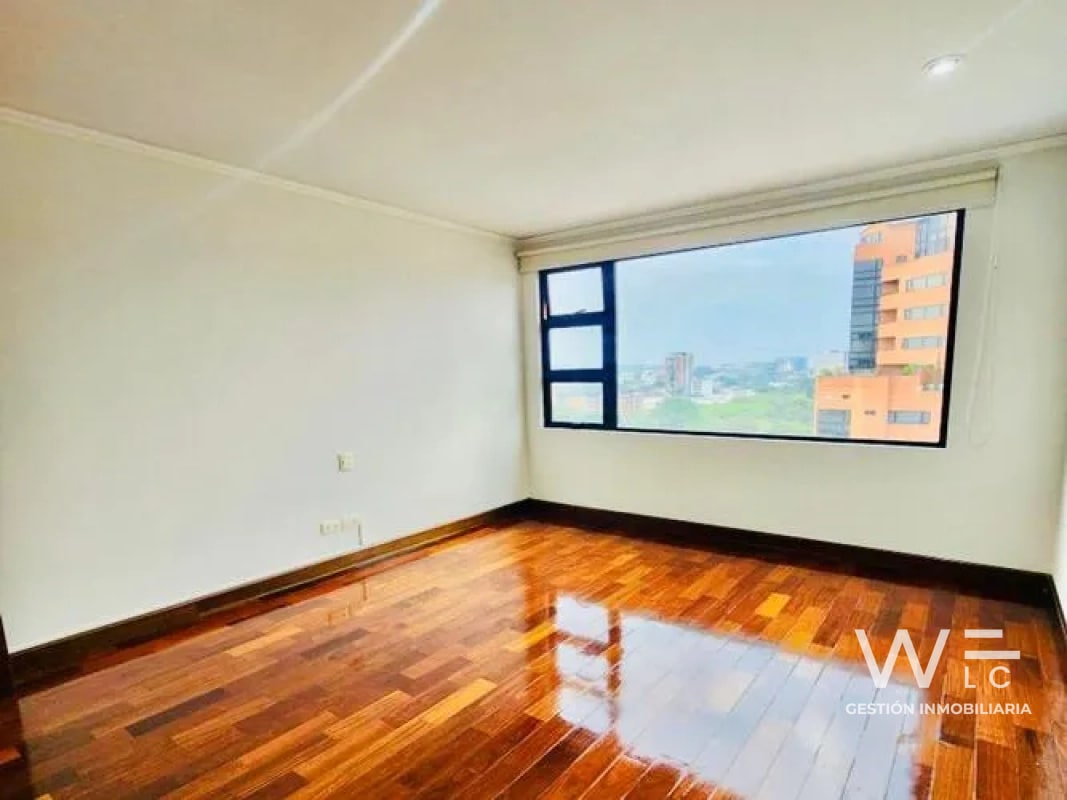 VENDO APARTAMENTO ZONA 14 - 7
