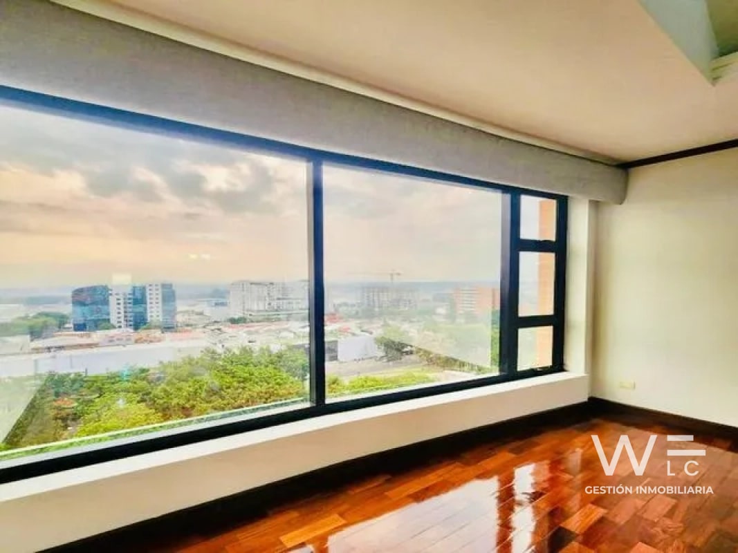 VENDO APARTAMENTO ZONA 14 - 6