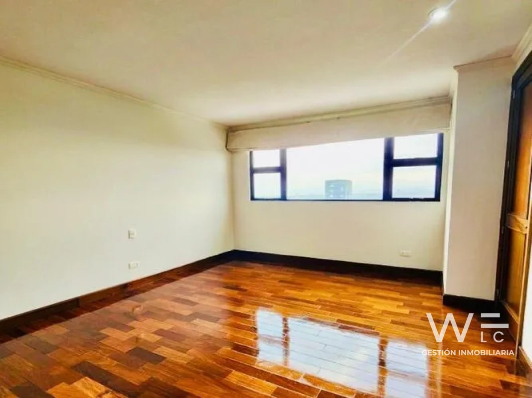 VENDO APARTAMENTO ZONA 14 - 5