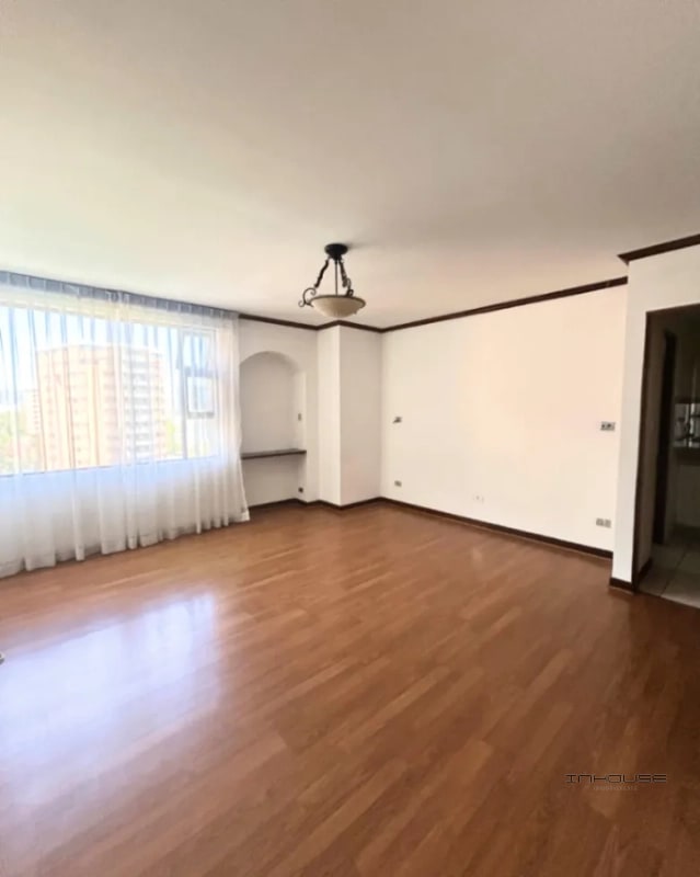 APARTAMENTO EN RENTA ZONA 10 EN NIVEL ALTO - 11
